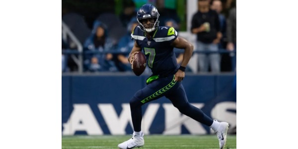 Les Seahawks de Seattle ont à nouveau choisi Geno Smith Les Seahawks de Seattle ont à nouveau choisi Geno Smith